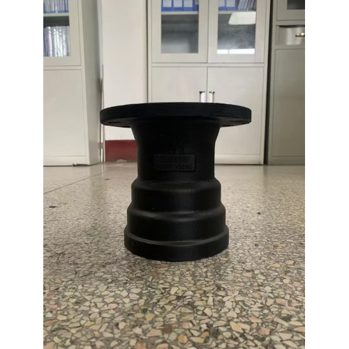 Accesorio de zócalo liso de hierro dúctil