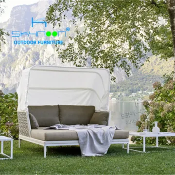 Hotsale Outdoor Rattan Wicker Chaise Sofa Double Sun Lounger with Canopy Daybed
