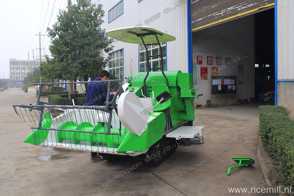 Factory Direct Sales paddy Harvester mini harvester price