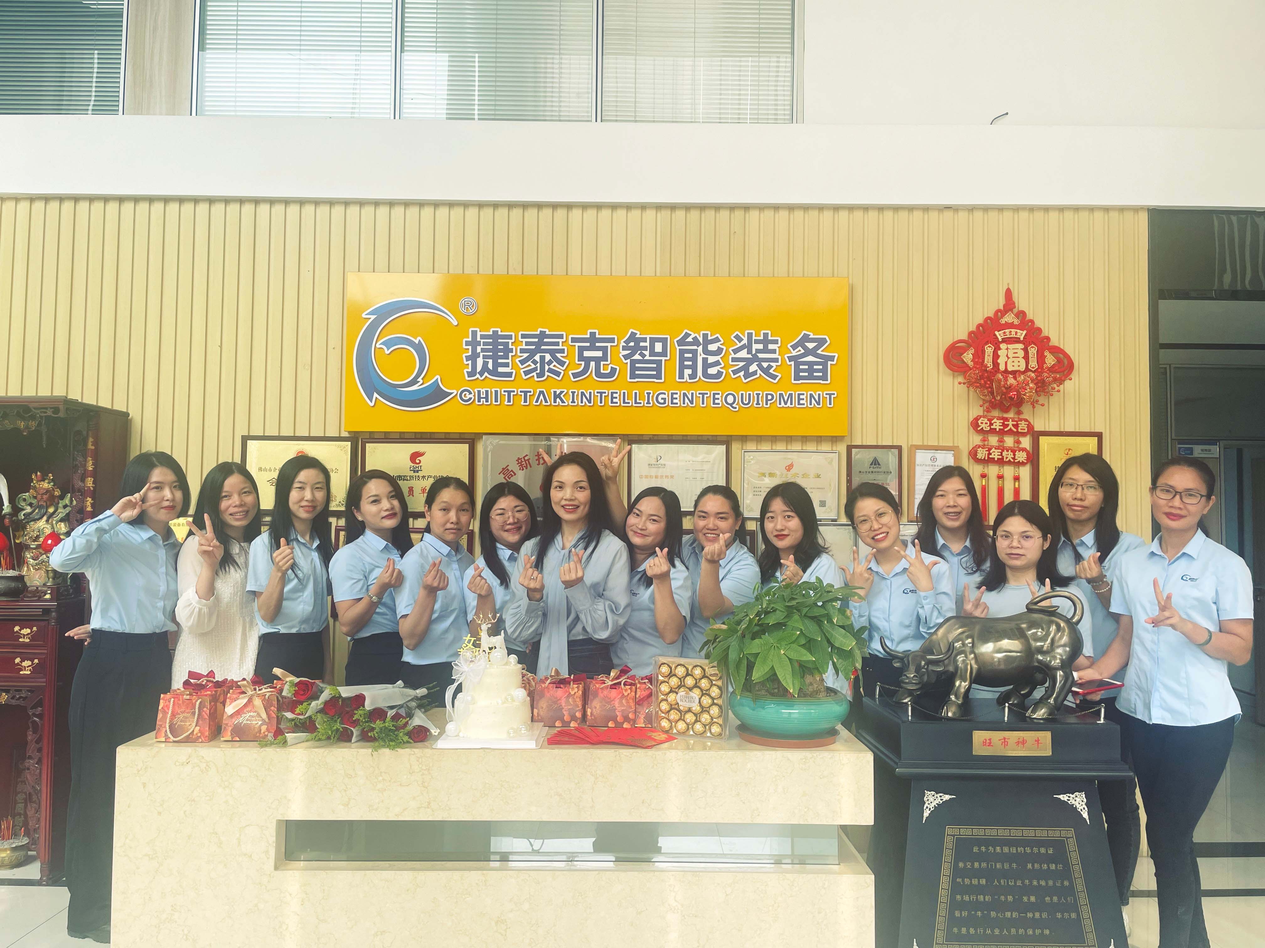 laser pipe cutting machine