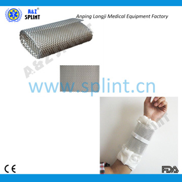 Reformable Wire Mesh Splint for Arm and Leg Fractures