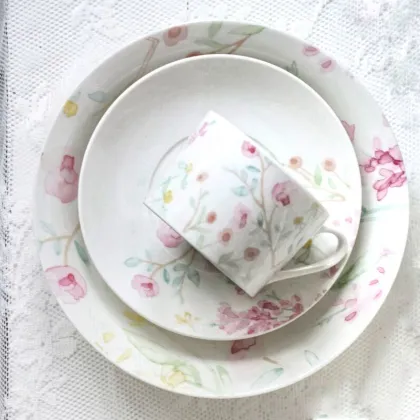 Artisan-Crafted Ceramics for Stylish Dining Experiences