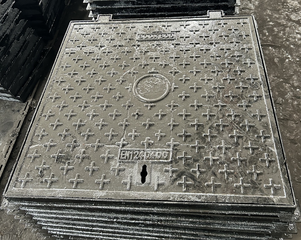 800x800 E600square manhole cover 5