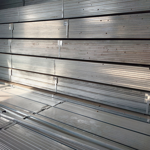 Langlebiges verzinktes Vierkantrohr 20 x 40 x 1,5 mm