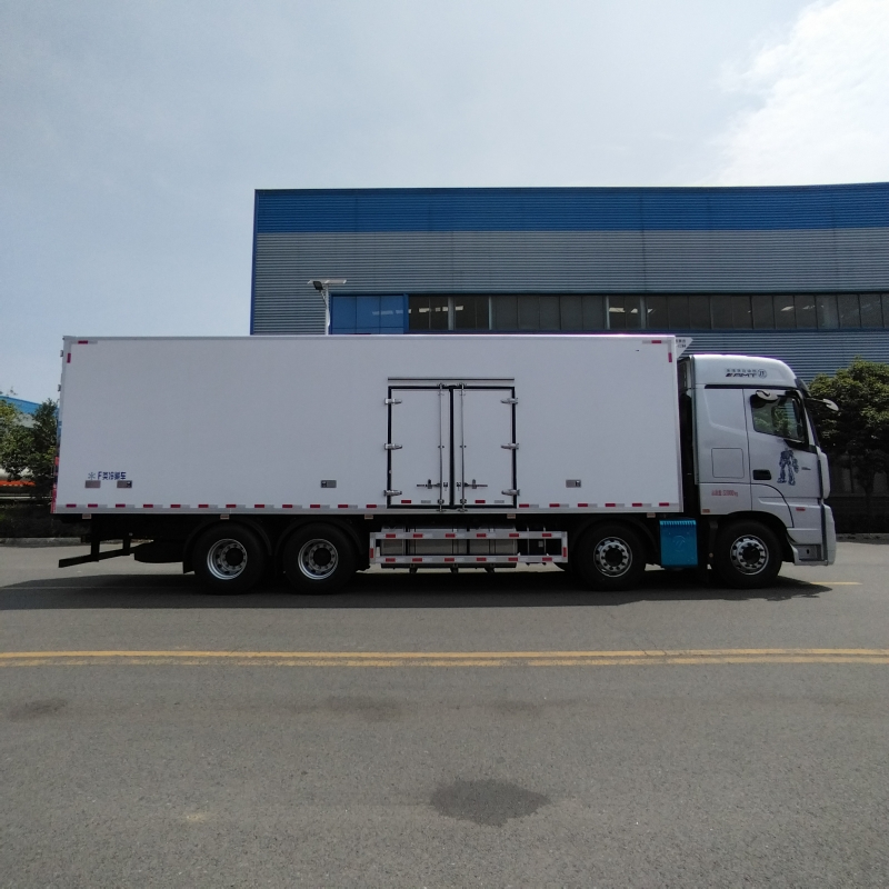 Foton Ouman refrigerated truck