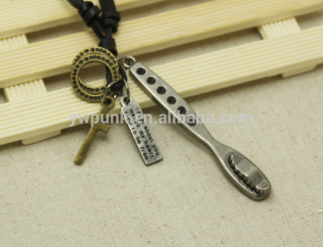 China Wholesale Fashion Necklace 8.5cm toothbrush pendant ywpunk.cn