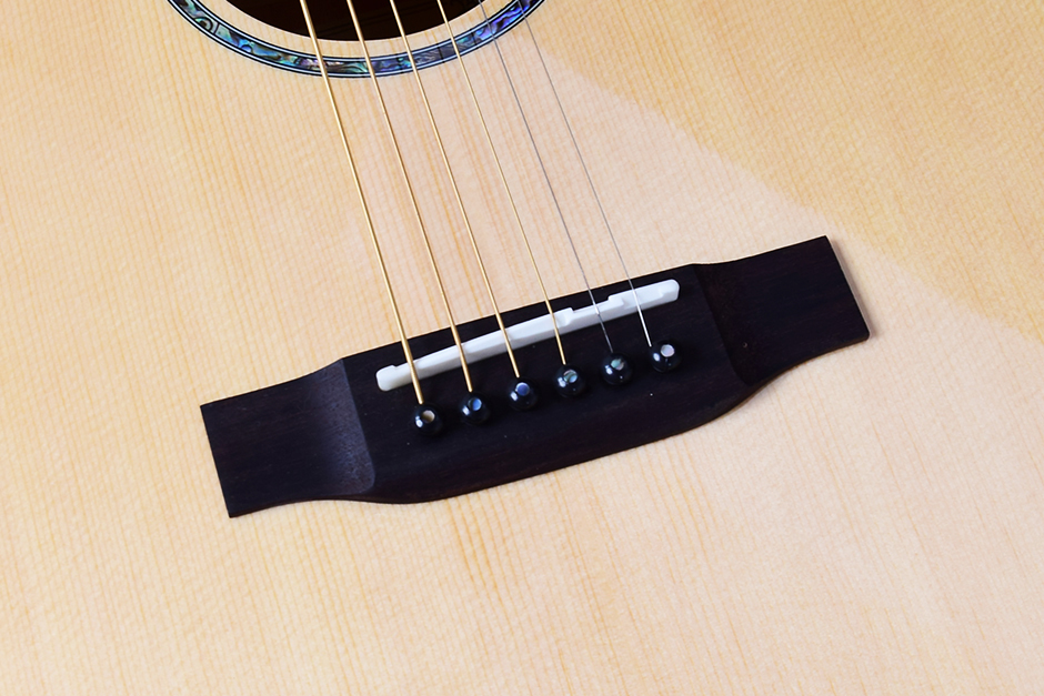 armrest solid acoustic guitar