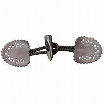 Brown Horn Toggle Sets with Punched Holes PU Shield, Scalloped Edges and Brown Rope