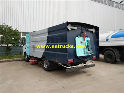 Dongfeng 5000L Road Sweeper Trucks