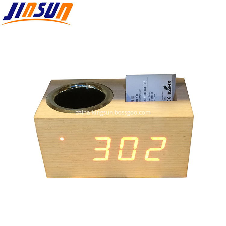 Pen Holder With Clock 3