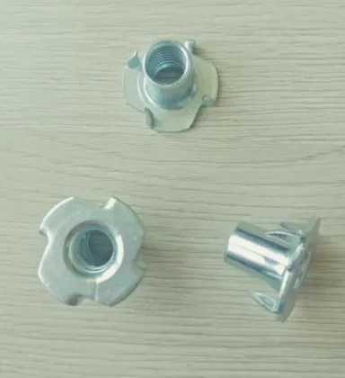 Disc Four paws Tee Nuts M8X17