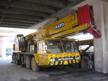 Tadano (75T)