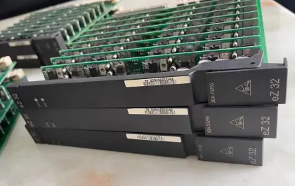 ez32 eUA32 INTOF2 INT-IP3 OXE4400 Enterprise Board