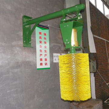 Electric Motor Powered Independent Cow Brush for Cleaning Farm Equipment and Cattle Bodies