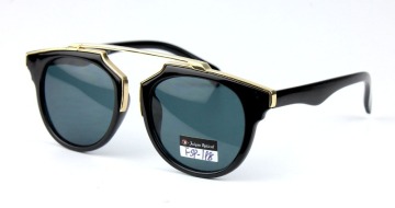 2015 Fashion Italy Designer Cat Eye Sunglasses UV 400 with CE