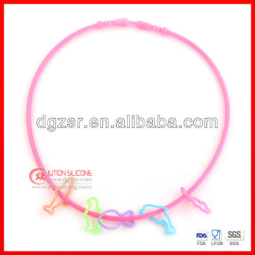 2012 nice design top fashion silicone necklace