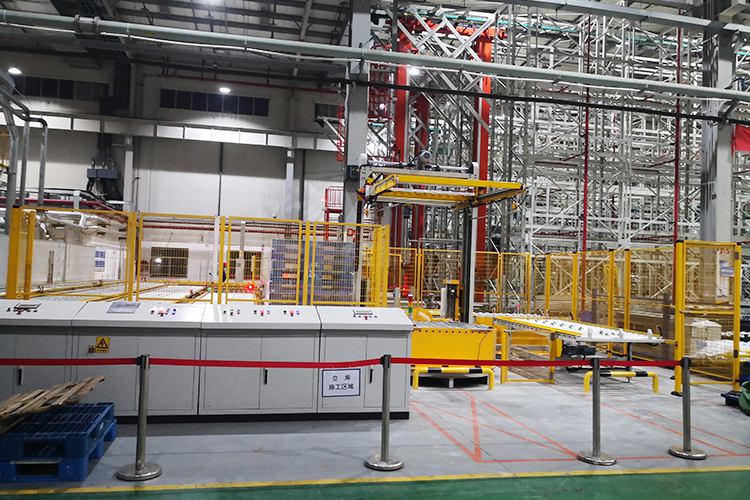 Fully automatic packaging line