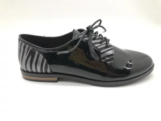 Women's Wingtip Lace Up Two Tone Shoes