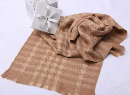 camel wool houndtooth scarf