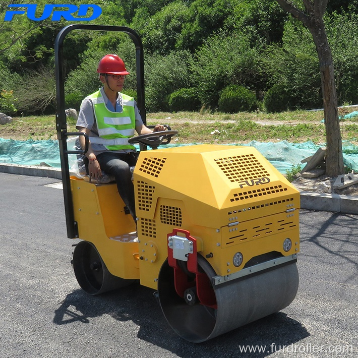 Variable Speed 800kg Small Vibrating Roller For Sale