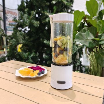 Portable 7.4V Borosilicate Glass Blender Jug for Travel - USB Rechargeable Smoothie Maker