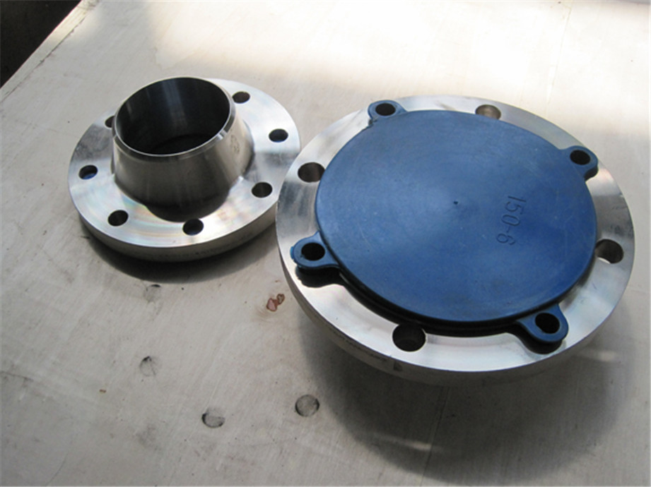 Flange WN de 6 polegadas CL600 em aço carbono