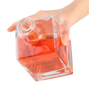 Custom High Quality Wholesale Factory Supply New Design Whiskey Bottles 500ml