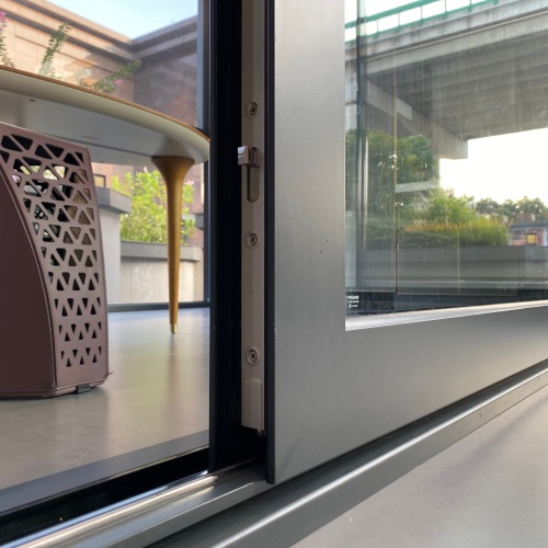 Sistema inteligente de porta deslizante de alumínio com ruptura térmica