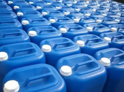 Moisture dispersant for efficient wetting