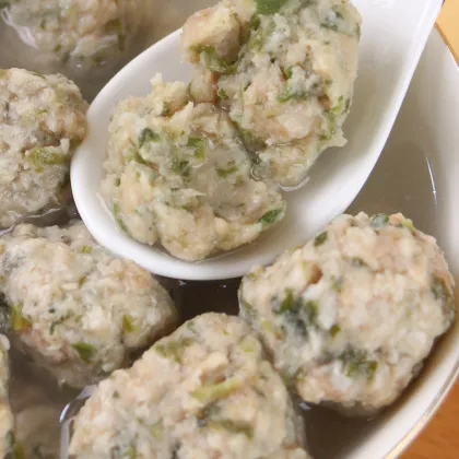 Shepherd Purse Pork Meatballs