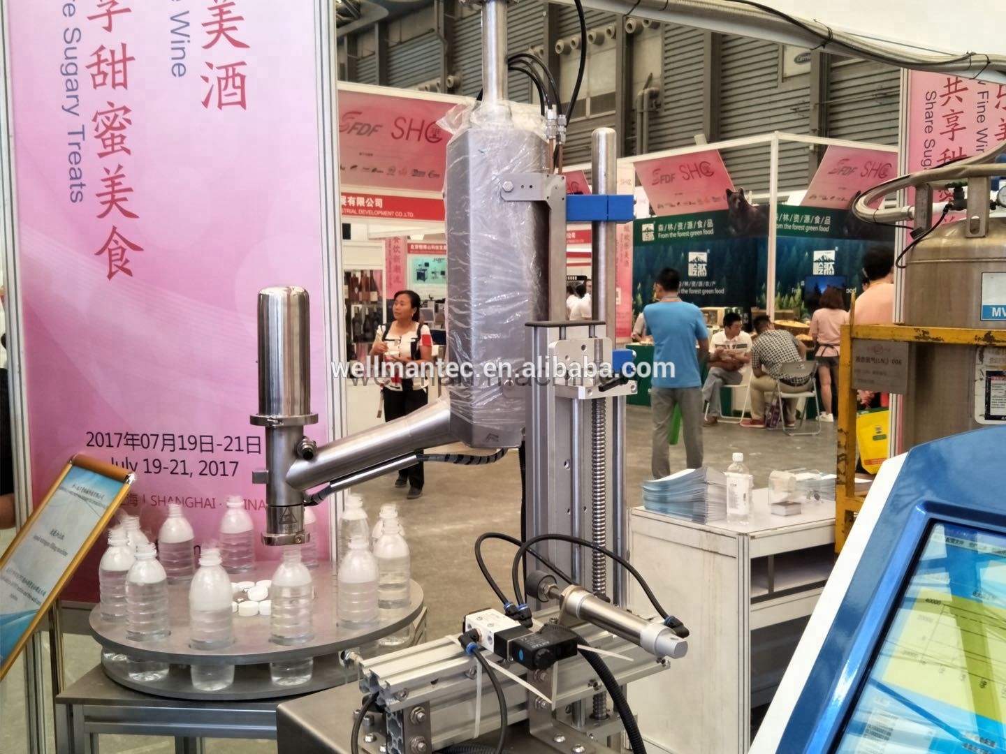 Drink liquid nitrogen doser machine