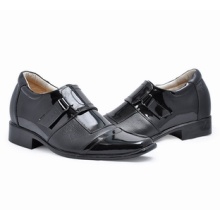 	 The shoes are exquisitely designed by the man who is known for that style in the details.