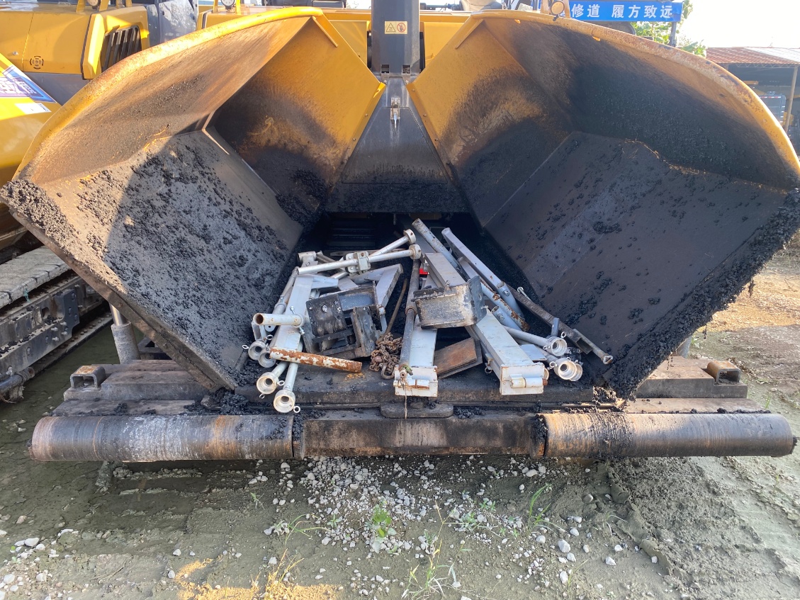 Used XCMG RP1655T paver machine