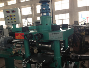 Bar peeling machine