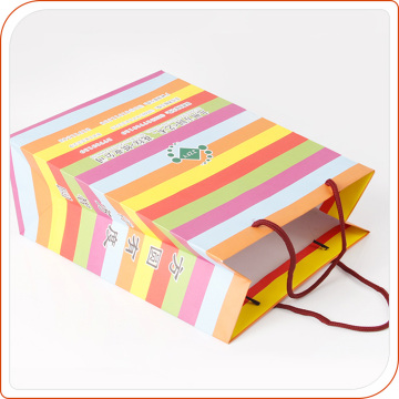 Professional OEM /ODM printing ribbon handle packaging paper bag