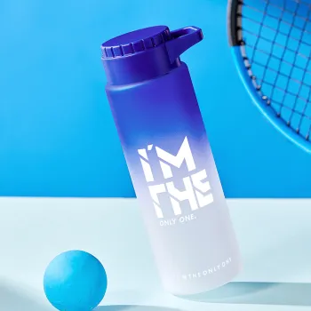 Gradient 700ml White Frosted Plastic Water Bottle with Color Changing Leakproof Mug Cap
