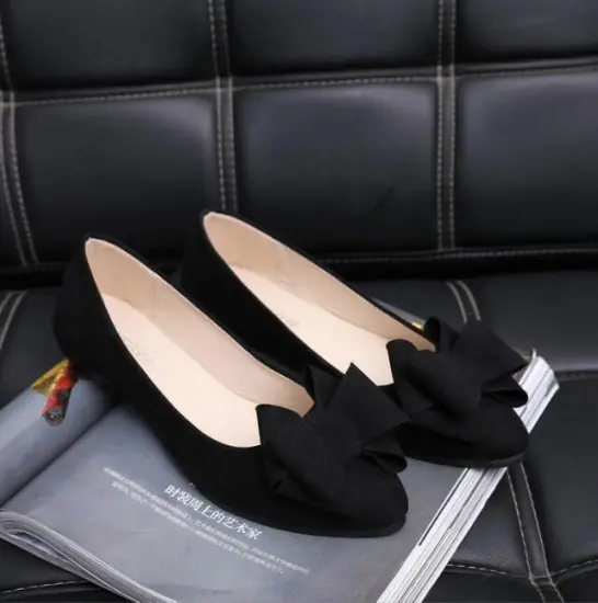 Wholesale Fashion Pointed Toe Flat Shoes for Women: Comfortable Casual Loafers Suitable for Nurses, Moms, and All Occasions