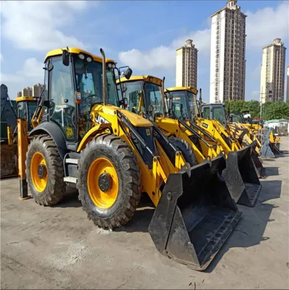 JCB 4CX Tractor Backhoe Loader for Ditch Digging and Loading