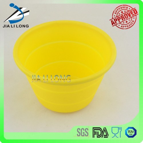 Kitchen products of silicone collapsible bowl