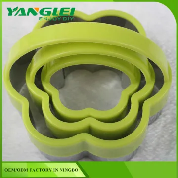 Chinese Supplier Wholesale for 4 Shapes 3-Piece Stainless Steel Cookie Cutter with Plastic Handle for Children