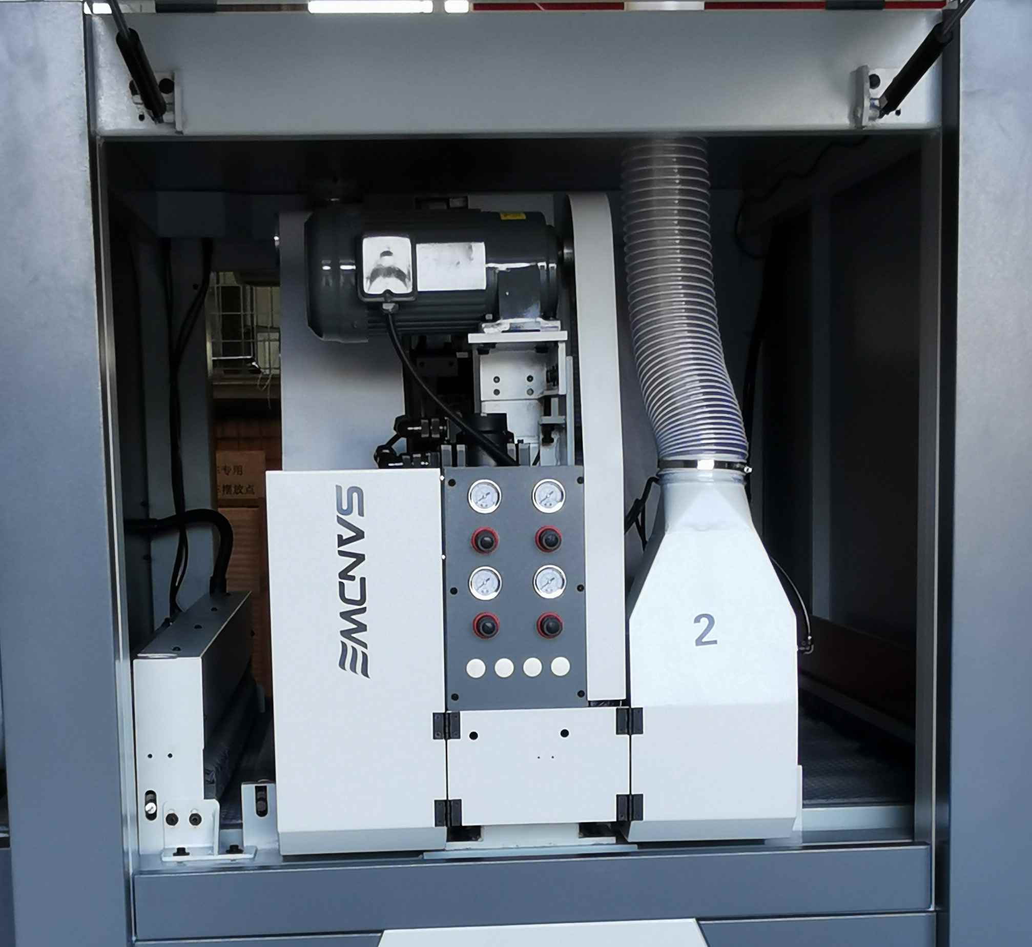 Automatic profile sanding machine for wood plates