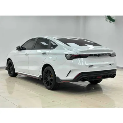 Compact Geely used car Binrui