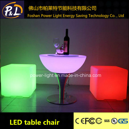 PE 素材プラスチック LED 照明ラウンド テーブル