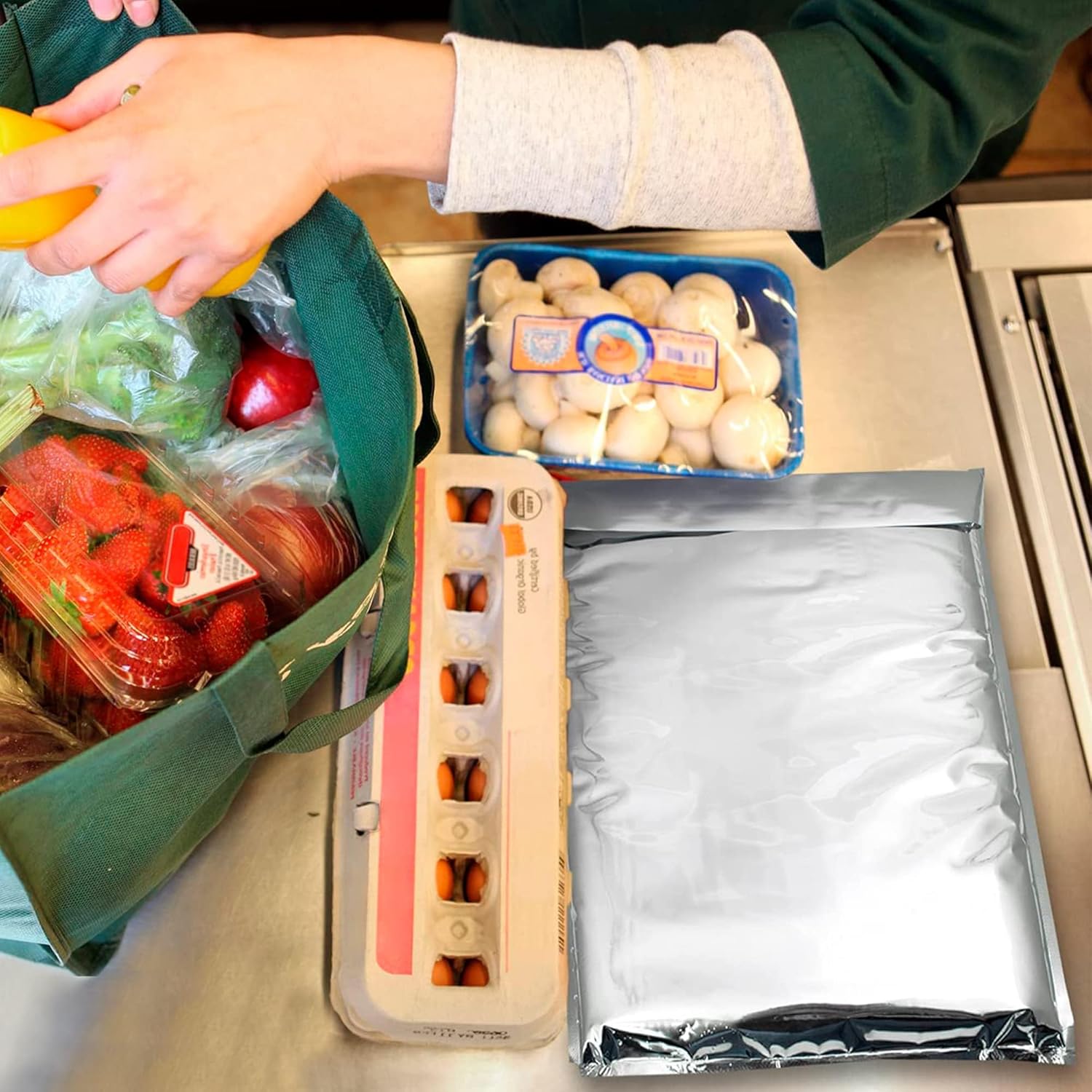 foil insulated mailers