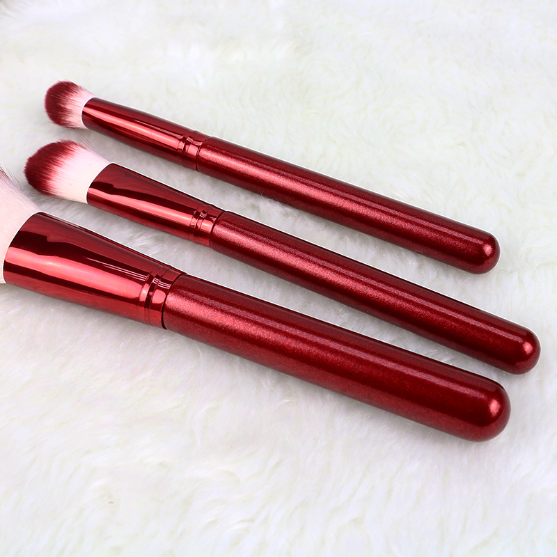 comfortable skin touch handle makeup brush