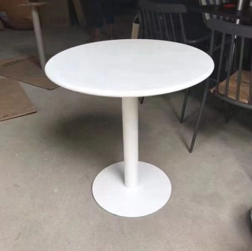 Outdoor Rattan Cafe Table for Commercial French Bistro Dining