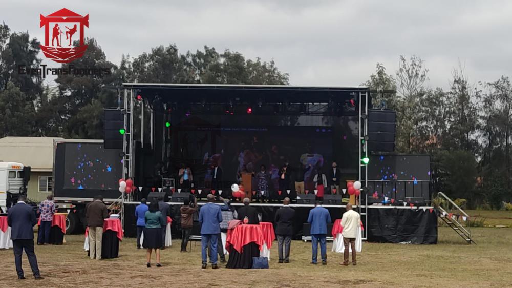 Trailer de palco do festival ao vivo