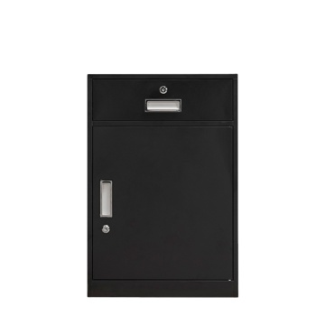 Compact zwart kantoormeubilair: een veelzijdige archiefkast met lade en deur voor een efficiënte opslag van thuiskantoor onder het bureau