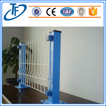 Triangular bending square post garden wire mesh fence