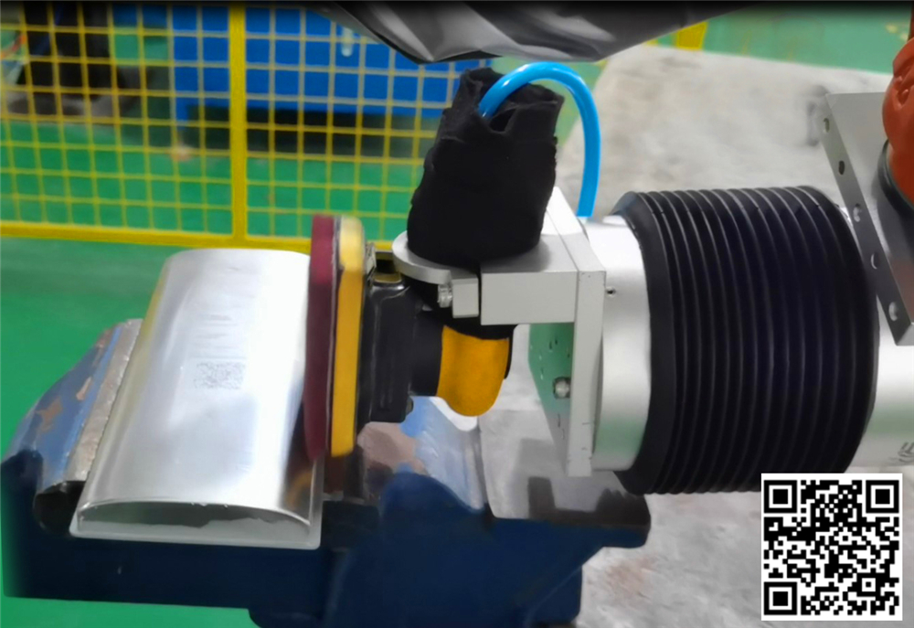 Deburring sheet metal pipe rotary tool